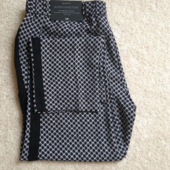 Worthington Black and White Print Slimming pants - Picture 4 of 5